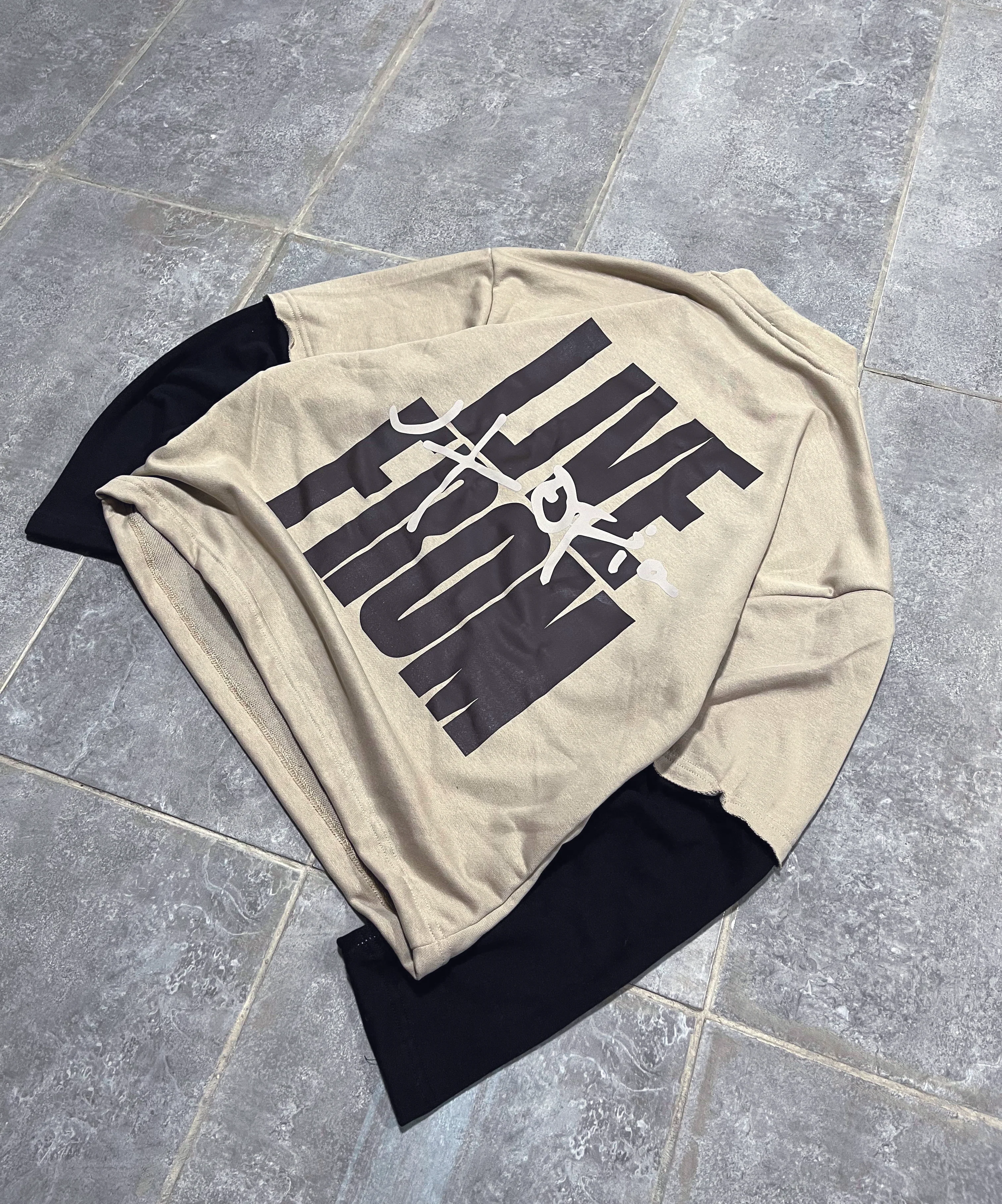 UTOPIA LIVE TEE - Image 2